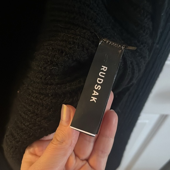 RUDSAK SLEEVELESS SYMMETRICAL SWEATER - Picture 5 of 6